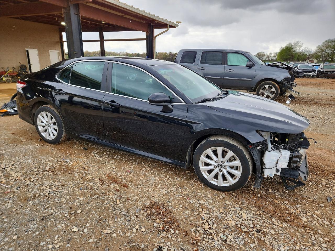 2018 TOYOTA CAMRY LE photo 7