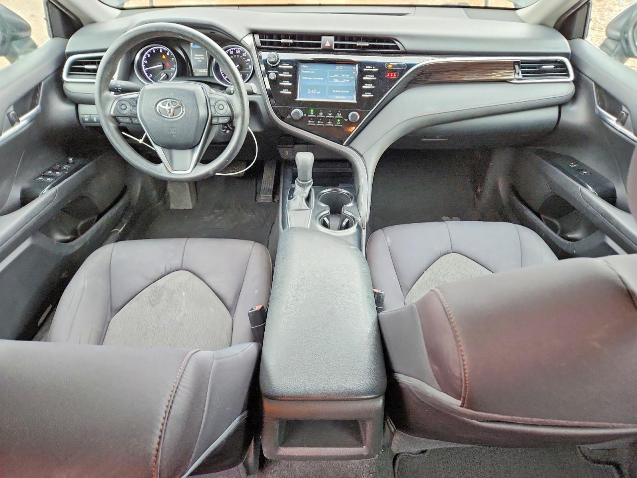 2018 TOYOTA CAMRY LE photo 15