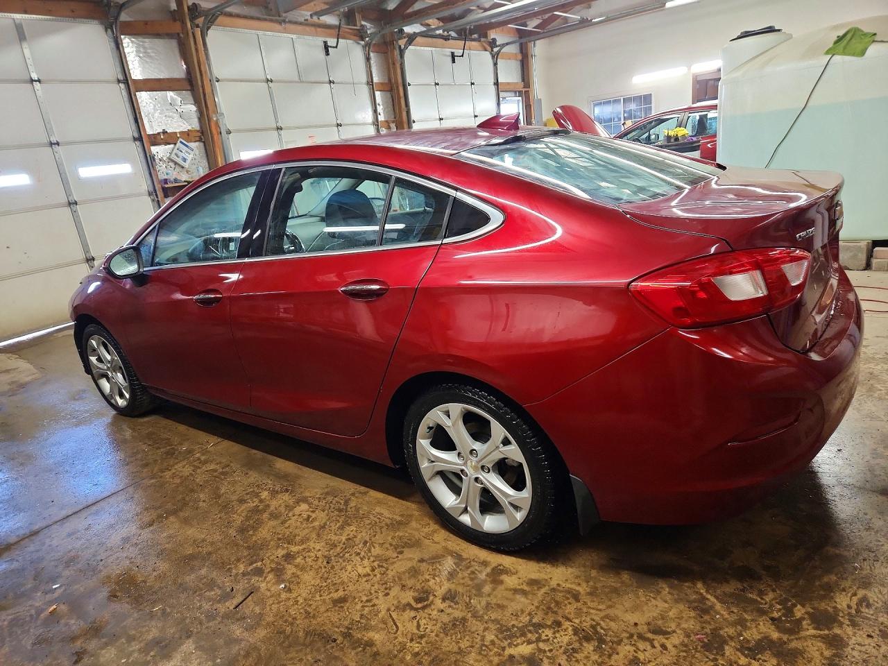 2017 CHEVROLET CRUZE PREMIER photo 2