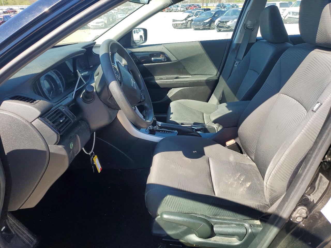 2016 HONDA ACCORD LX photo 13