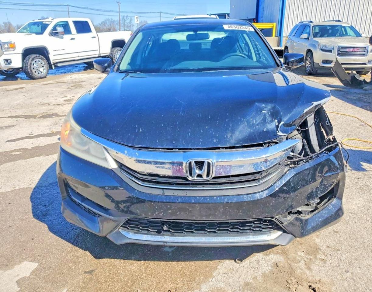 2016 HONDA ACCORD LX photo 9