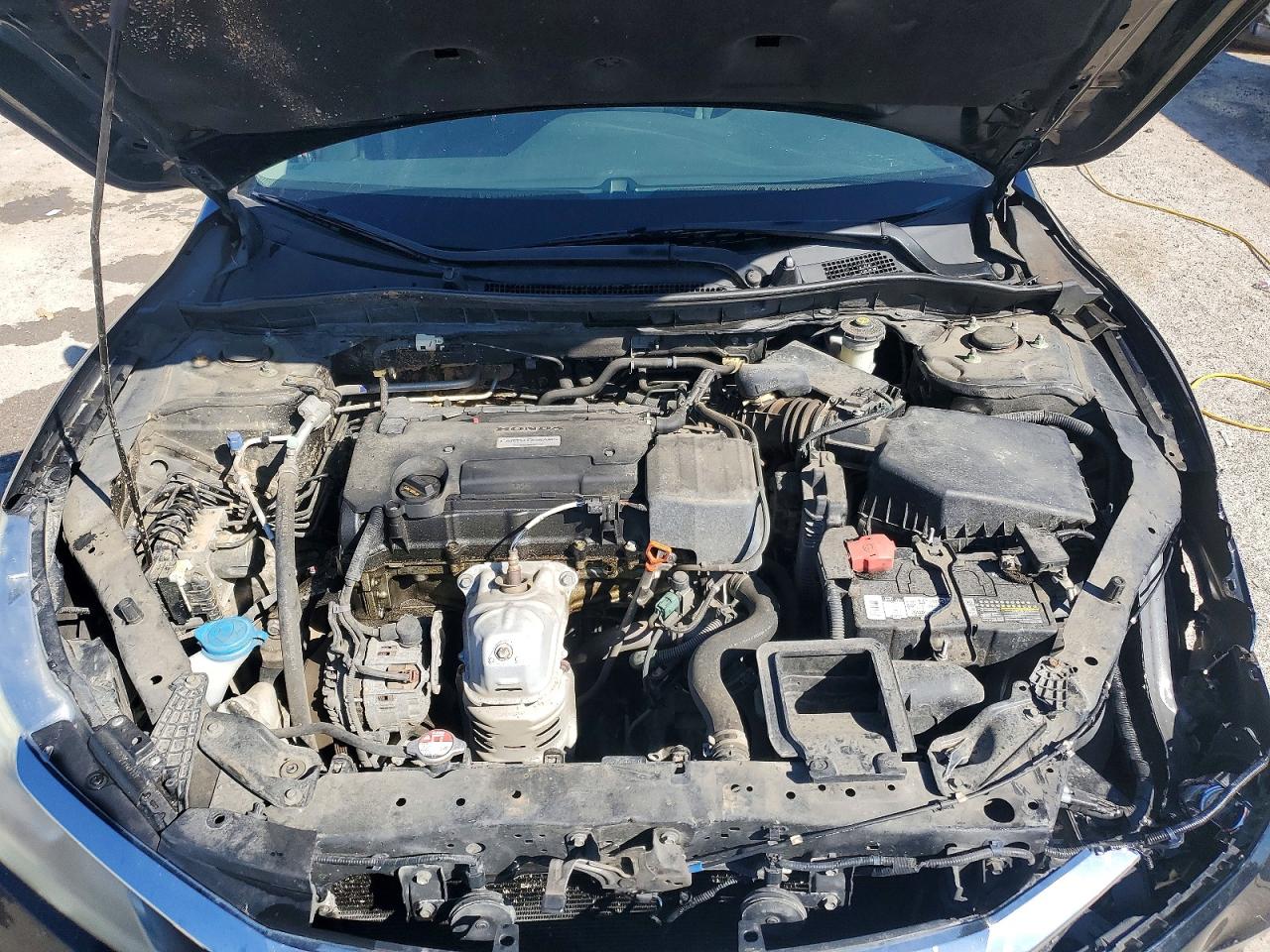 2016 HONDA ACCORD LX photo 21