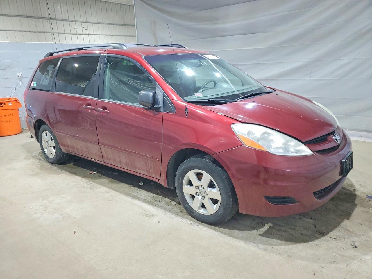 2006 TOYOTA SIENNA LE 7 PASSENGER photo 4