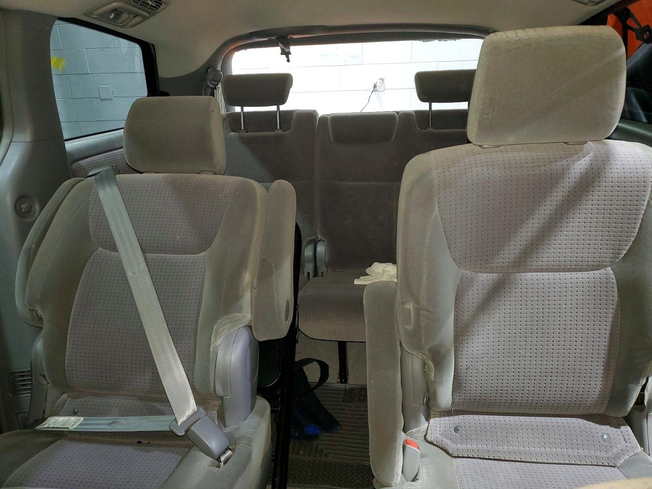 2006 TOYOTA SIENNA LE 7 PASSENGER photo 10