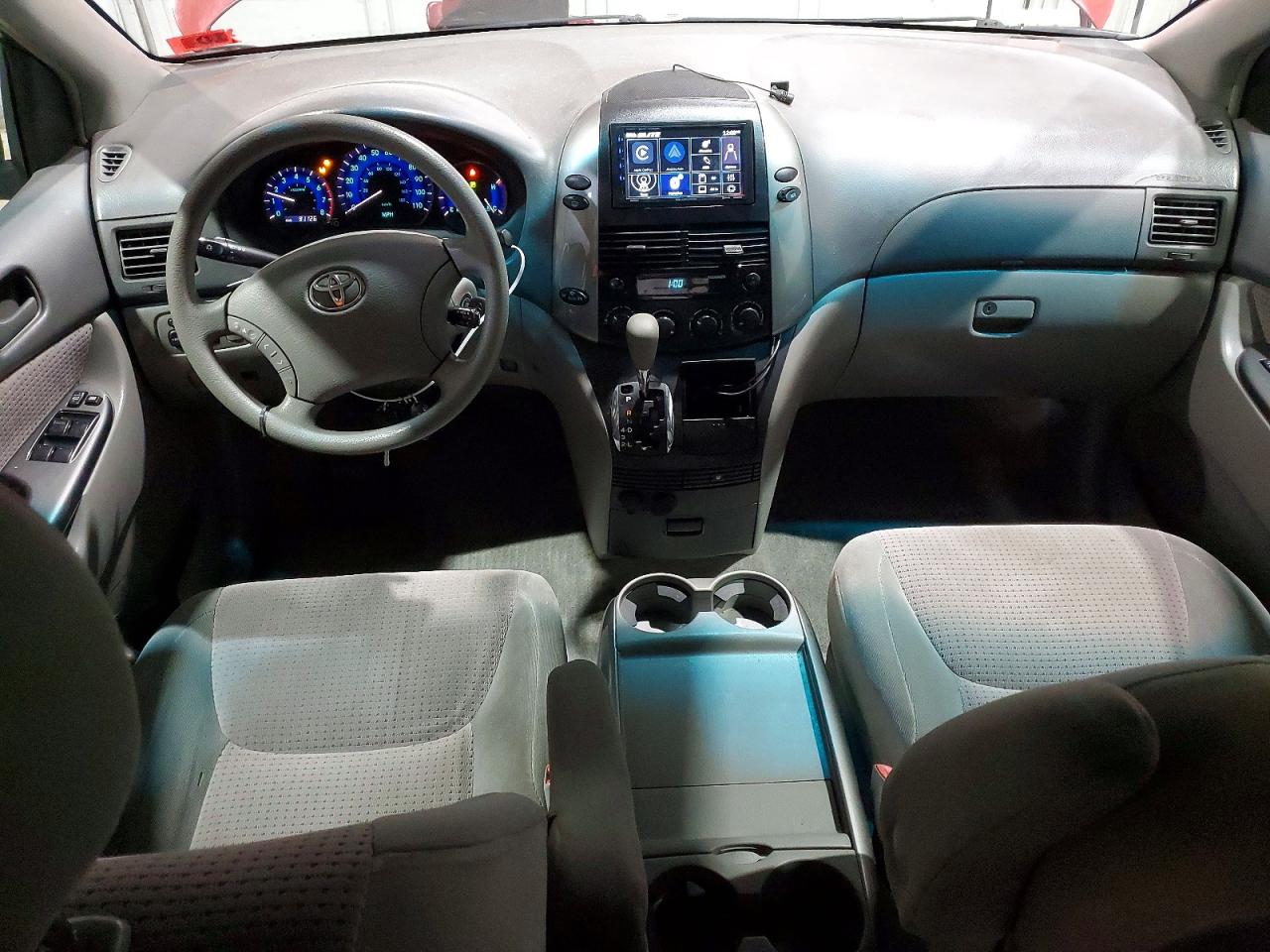 2006 TOYOTA SIENNA LE 7 PASSENGER photo 8