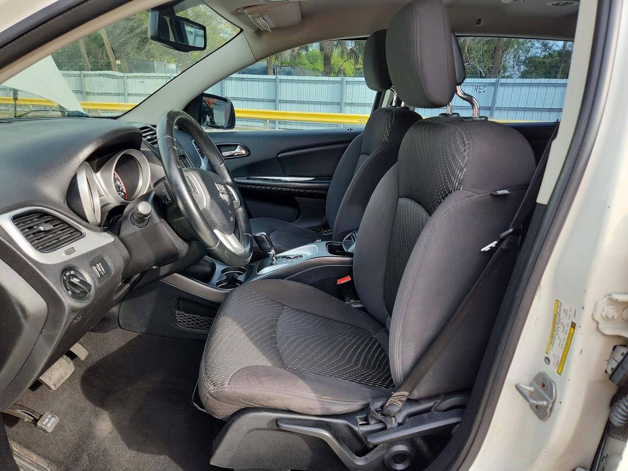 2013 DODGE JOURNEY SE photo 13