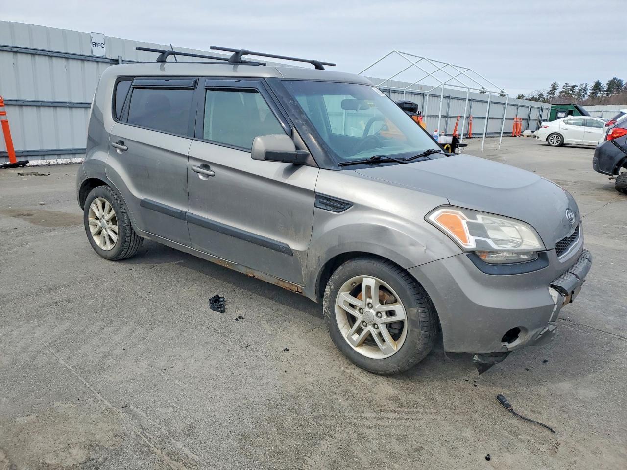 2011 KIA SOUL + photo 10