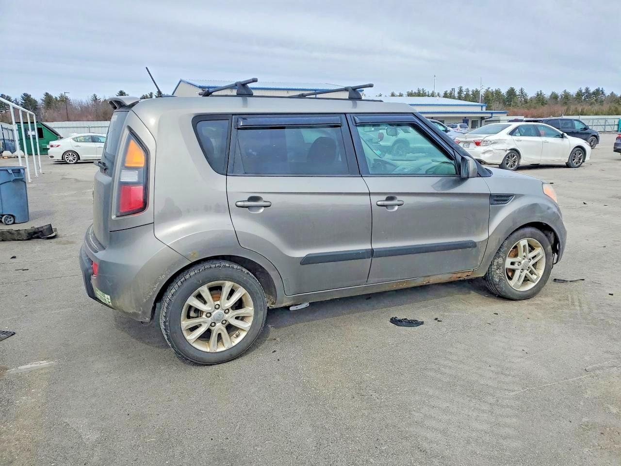 2011 KIA SOUL + photo 7
