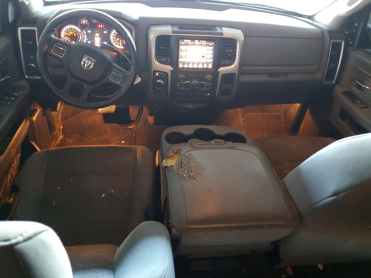 2014 RAM 1500 SLT photo 15