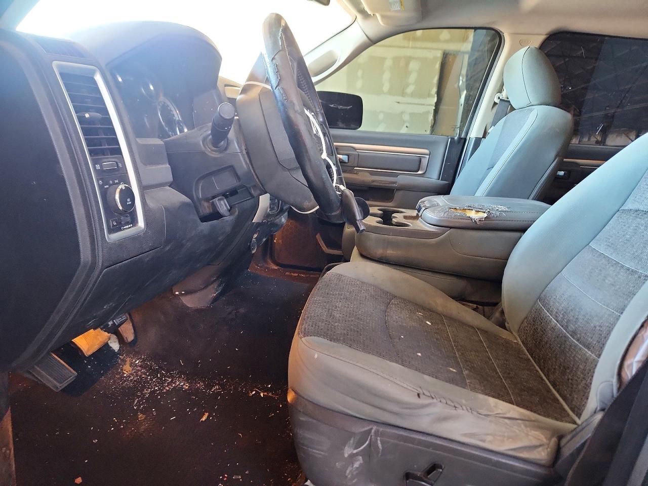 2014 RAM 1500 SLT photo 13