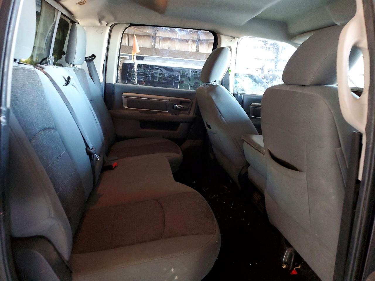 2014 RAM 1500 SLT photo 19