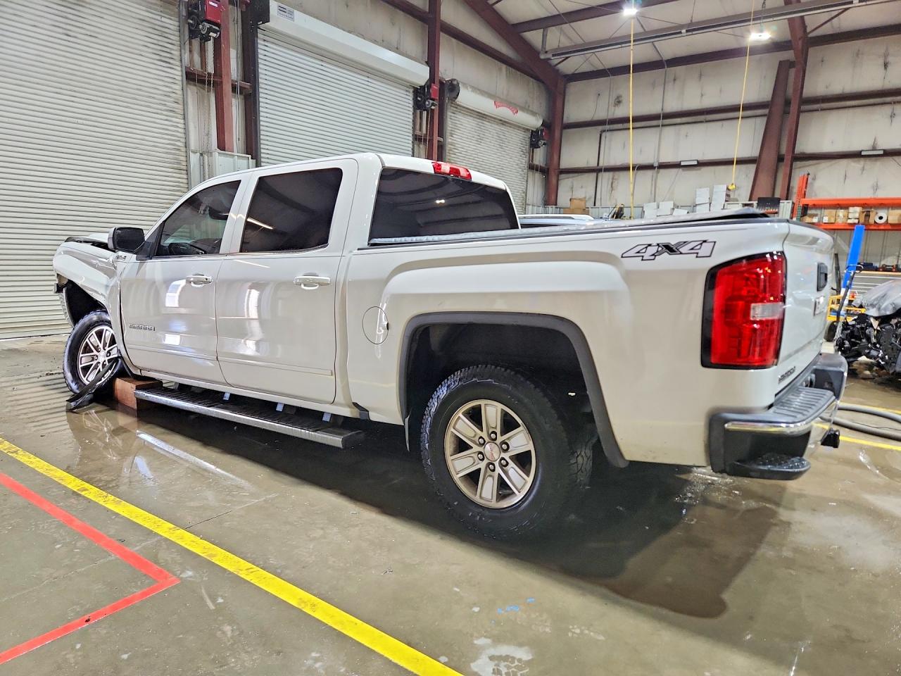 2017 GMC SIERRA K1500 SLE photo 3