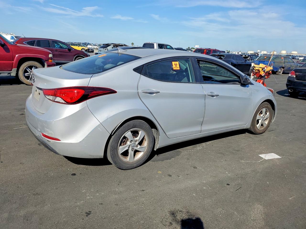 2014 HYUNDAI ELANTRA SE photo 3