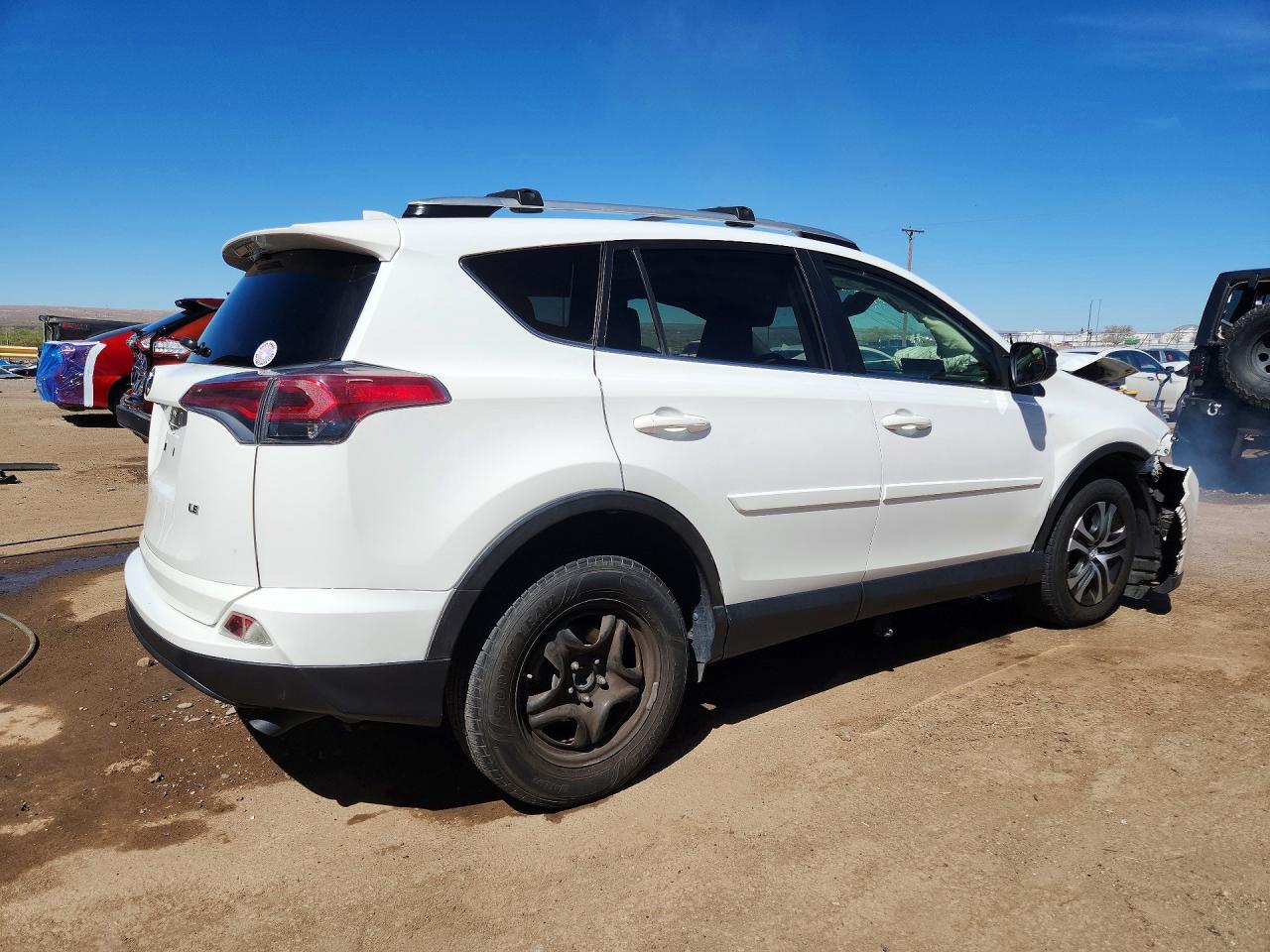 2016 TOYOTA RAV4 LE photo 3