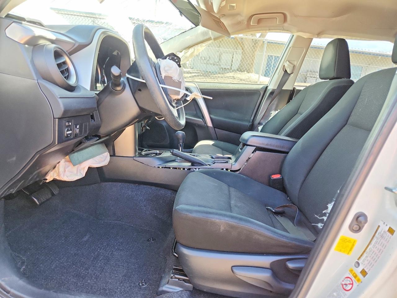 2016 TOYOTA RAV4 LE photo 7