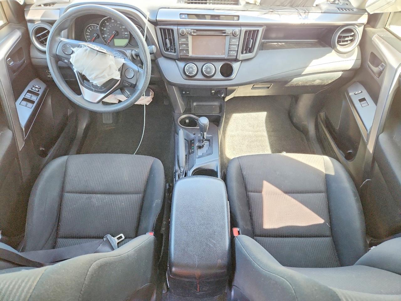 2016 TOYOTA RAV4 LE photo 8