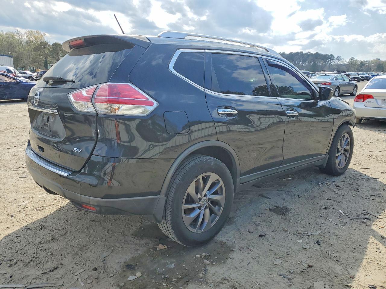 2016 NISSAN ROGUE SV photo 3