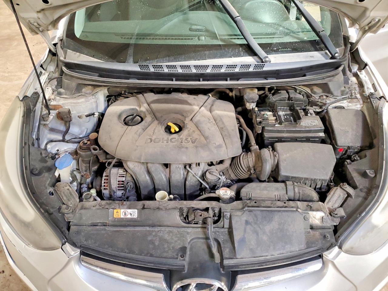 2016 HYUNDAI ELANTRA SE photo 11
