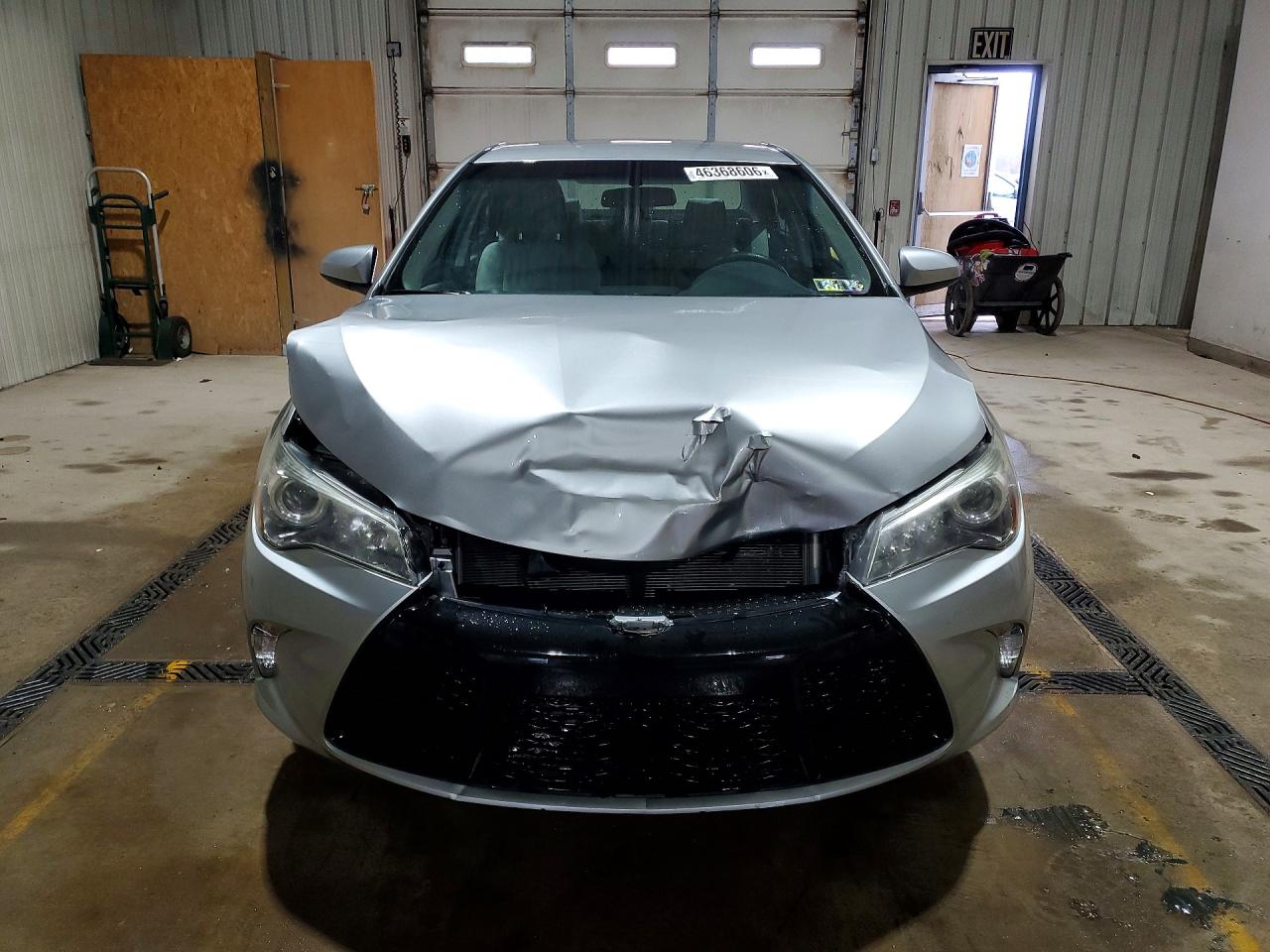 2017 TOYOTA CAMRY SE photo 5