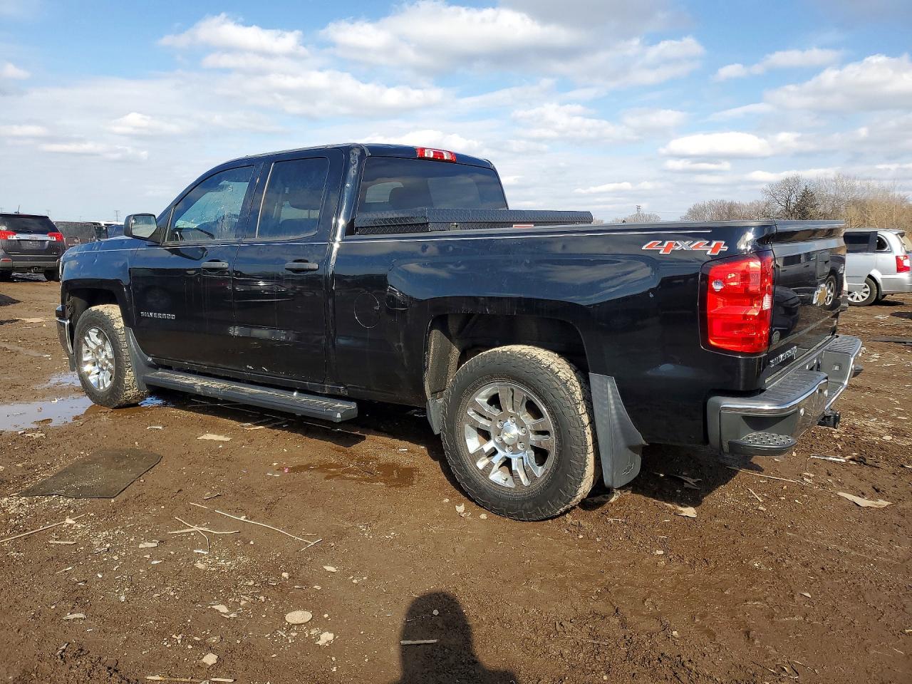 2014 CHEVROLET SILVERADO K1500 LT photo 2