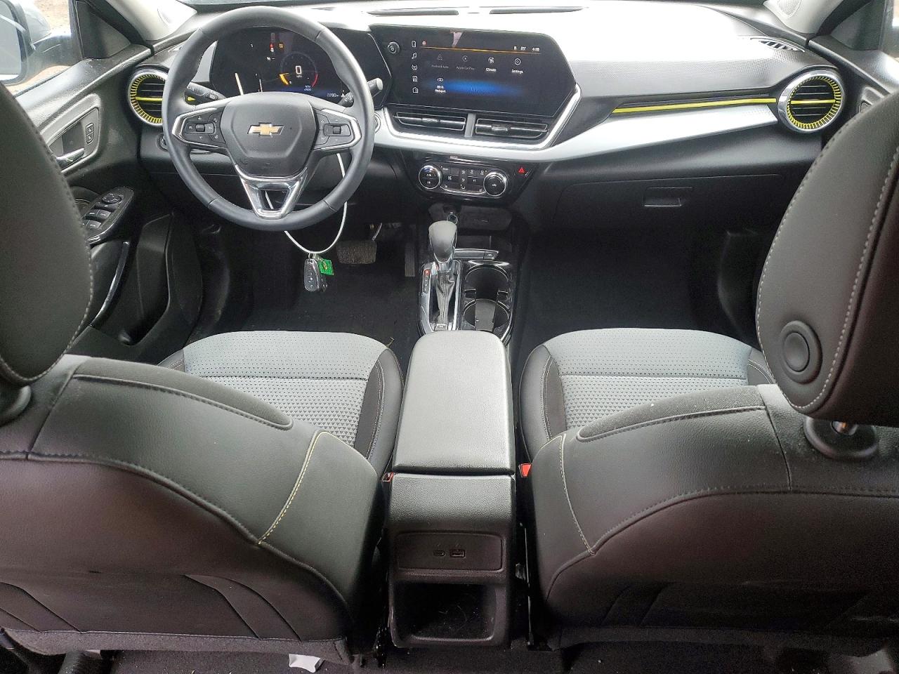 2025 CHEVROLET TRAX 1LT photo 8
