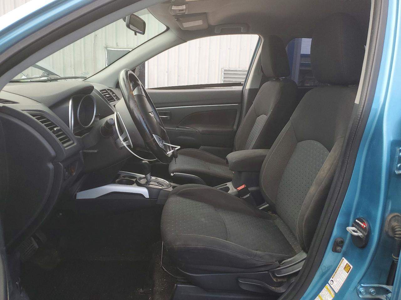 2011 MITSUBISHI OUTLANDER SPORT SE photo 13