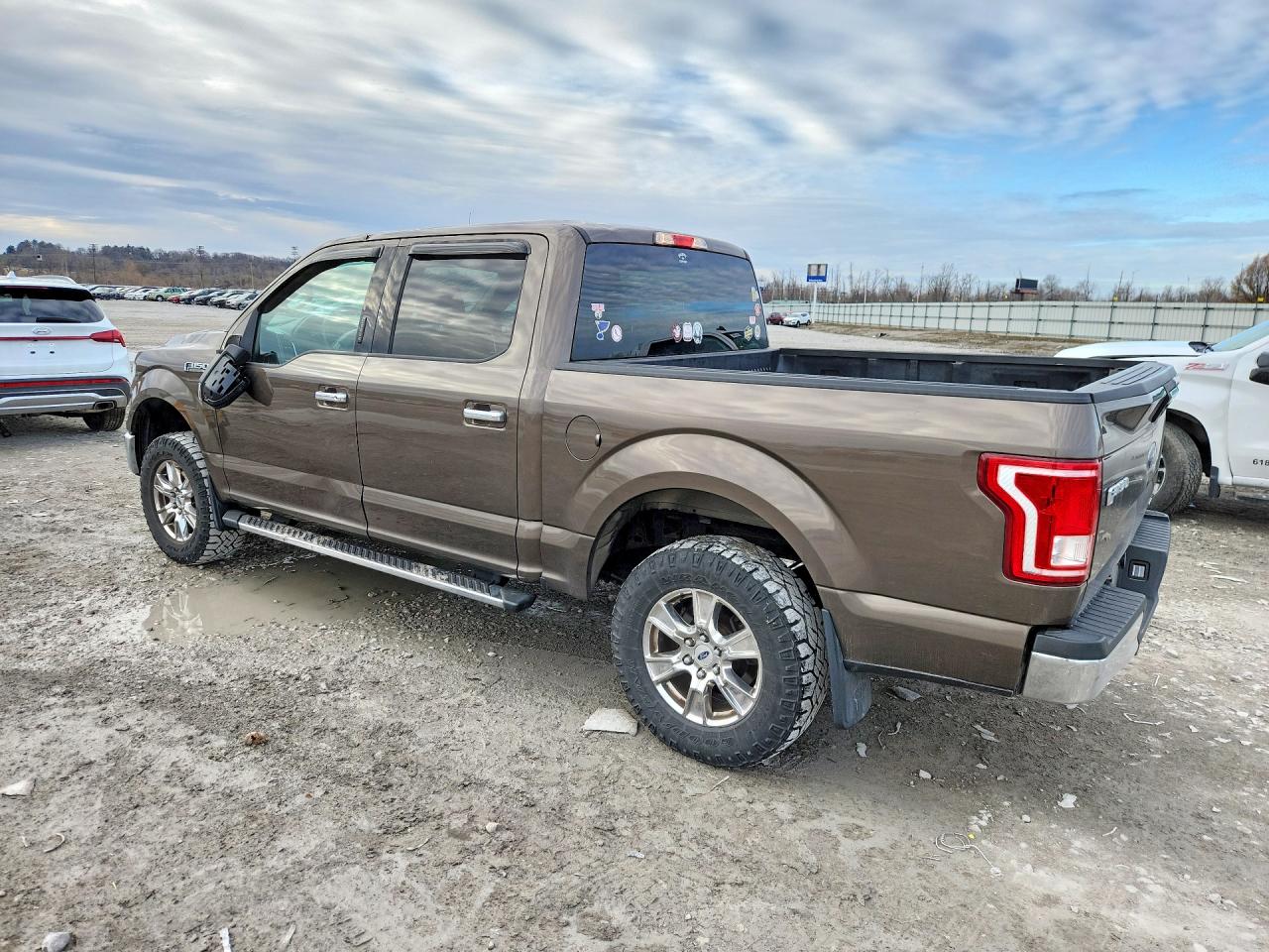 2016 FORD F150 SUPERCREW photo 2