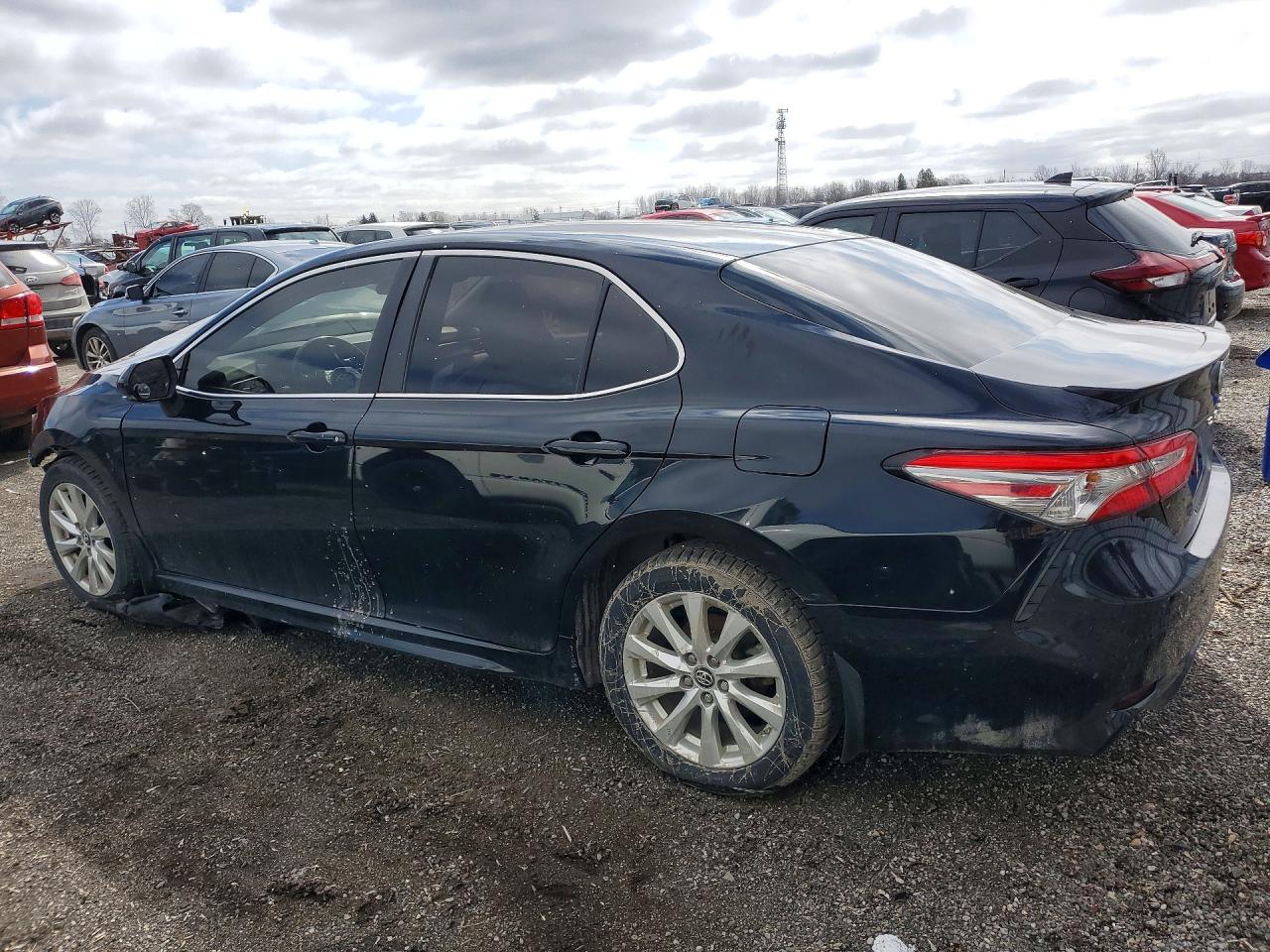 2019 TOYOTA CAMRY L photo 4