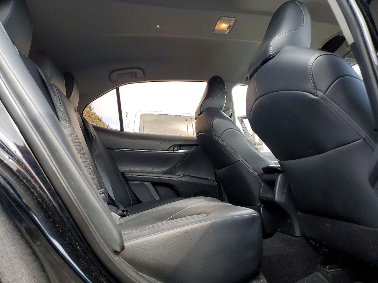 2019 TOYOTA CAMRY L photo 28