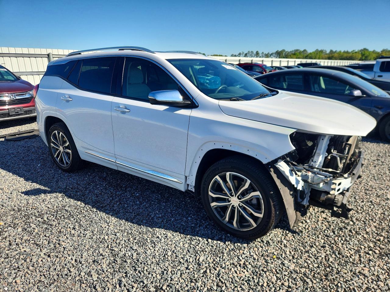2018 GMC TERRAIN DENALI photo 7