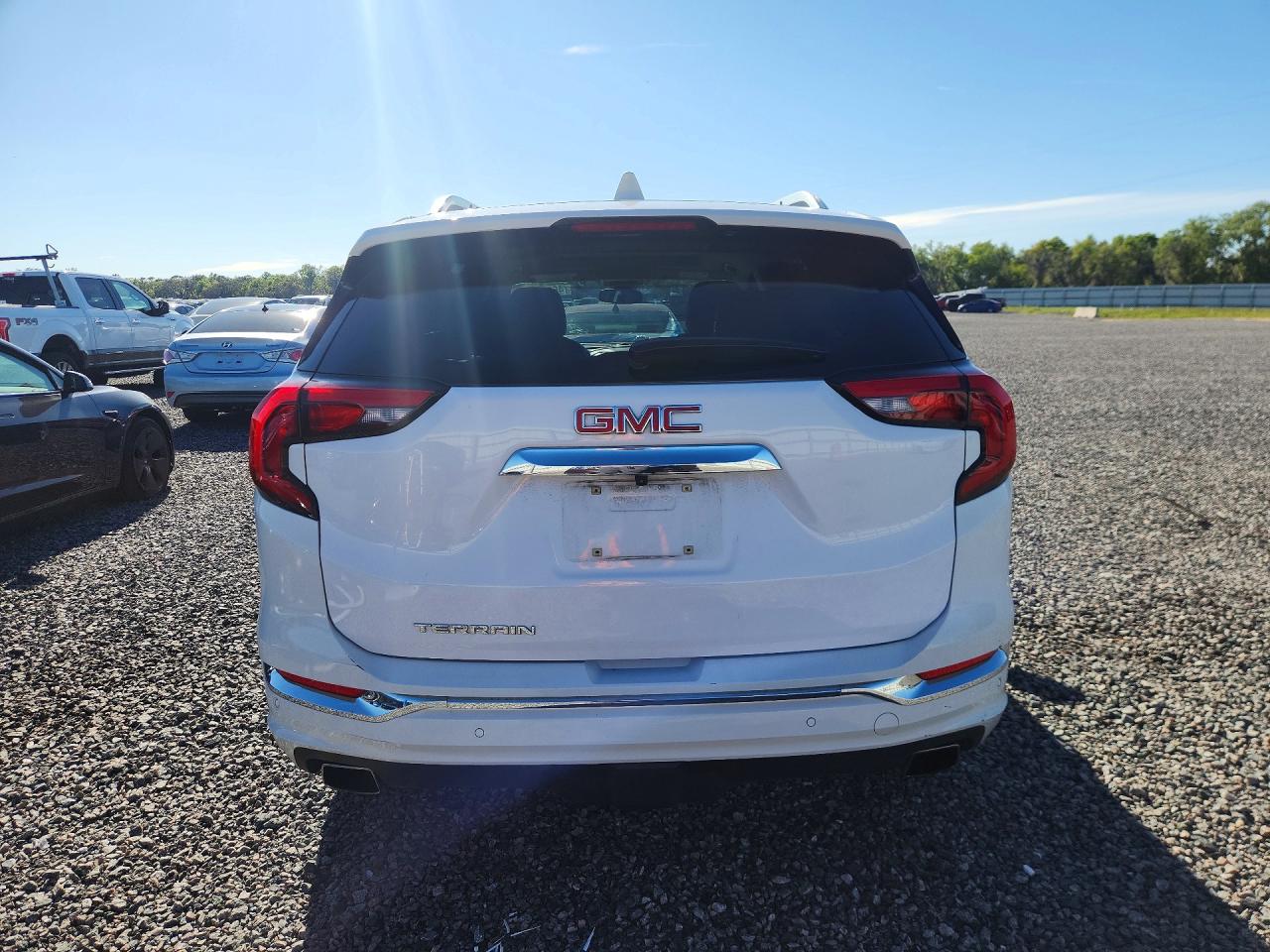 2018 GMC TERRAIN DENALI photo 11