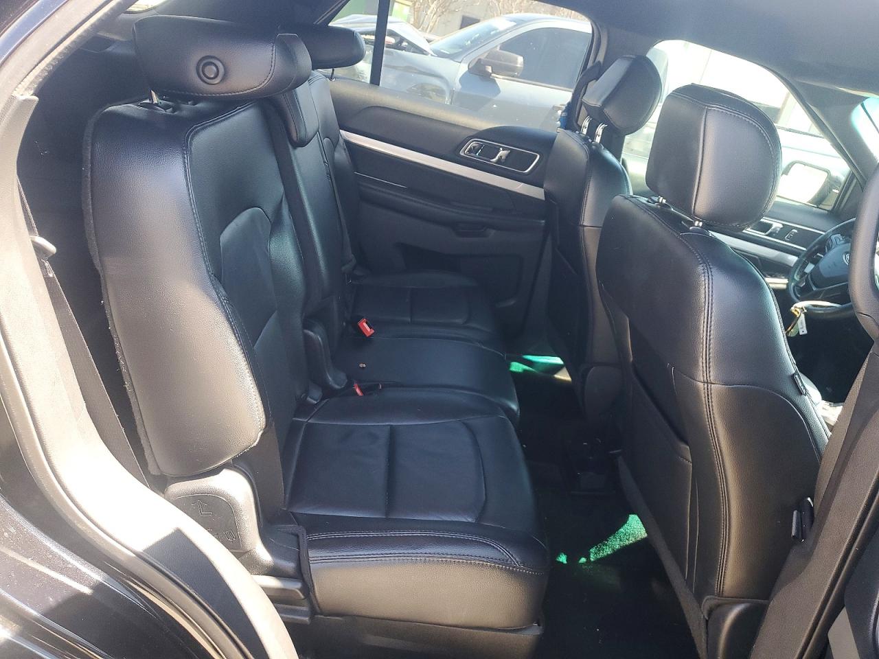 2016 FORD EXPLORER XLT photo 10