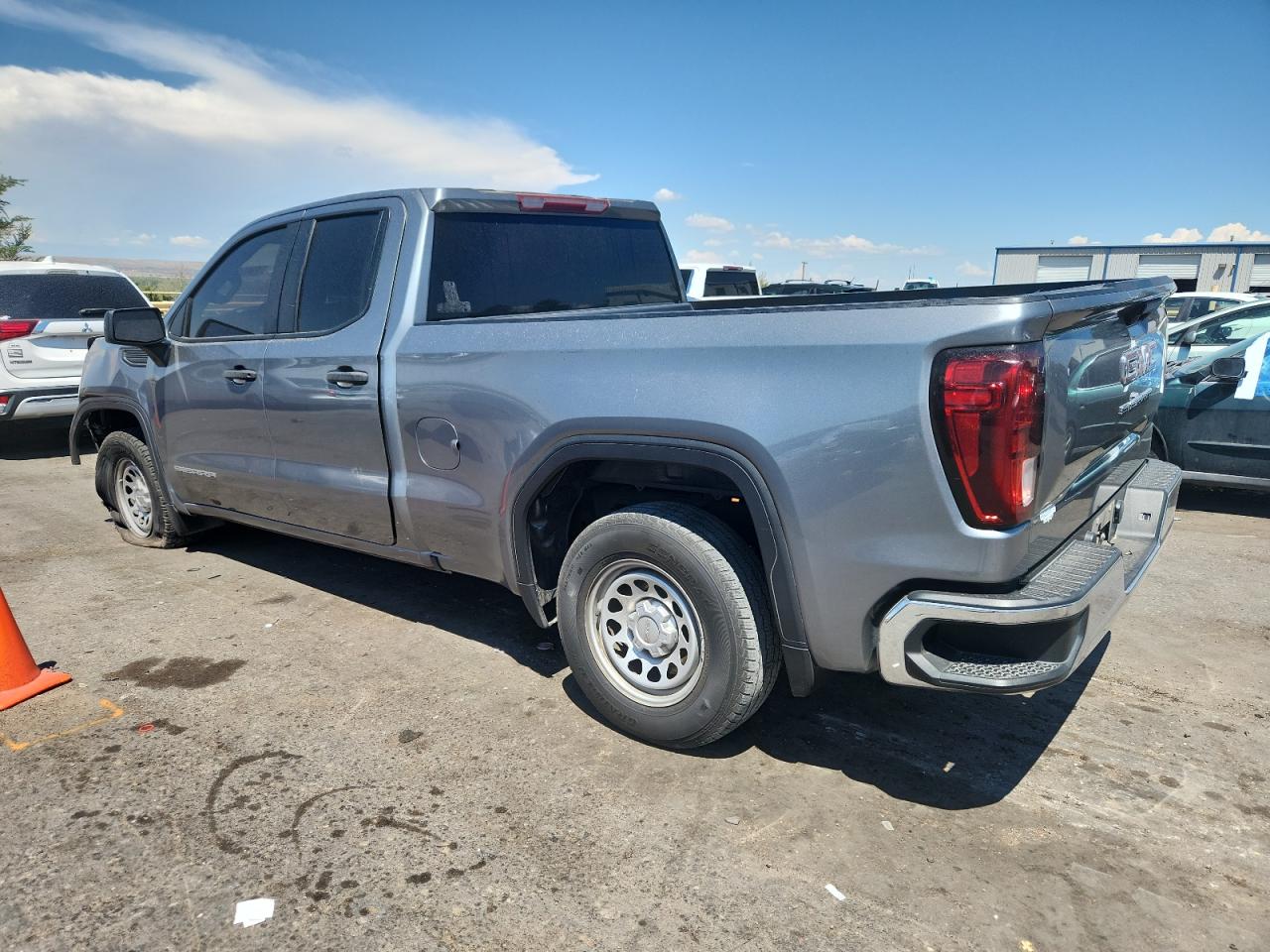 2021 GMC SIERRA photo 2