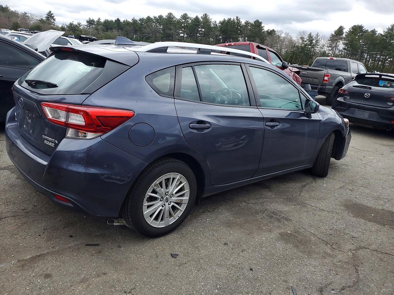2017 SUBARU IMPREZA PREMIUM PLUS photo 3