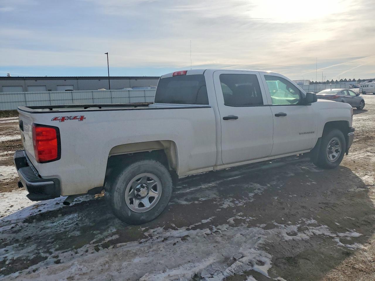 2015 CHEVROLET SILVERADO K1500 photo 3
