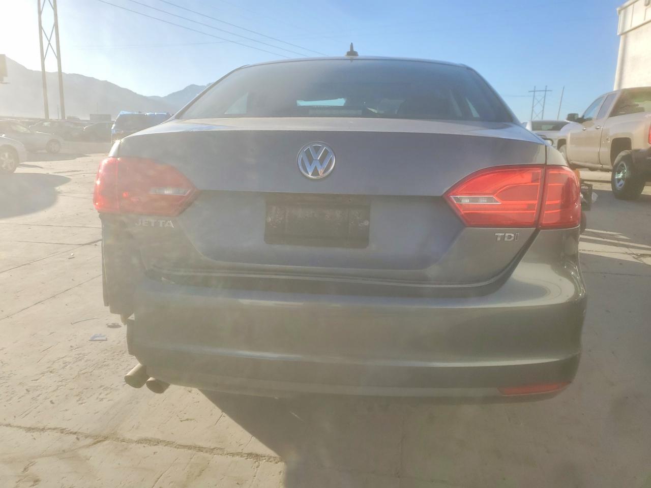 2014 VOLKSWAGEN JETTA photo 11