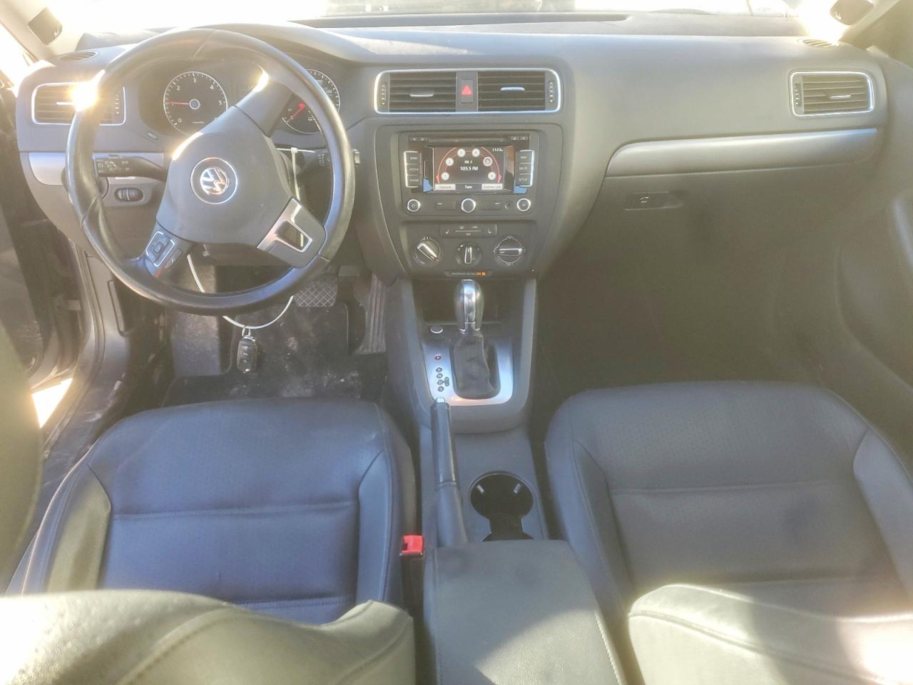 2014 VOLKSWAGEN JETTA photo 15