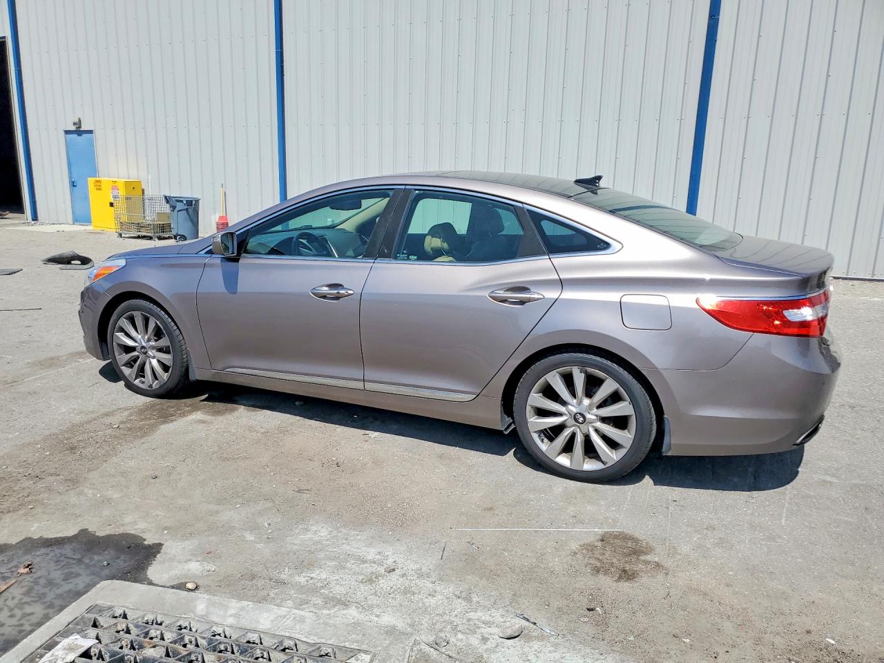 2013 HYUNDAI AZERA BASE photo 3