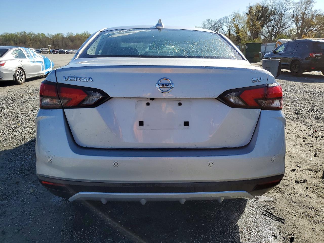2020 NISSAN VERSA SV photo 11