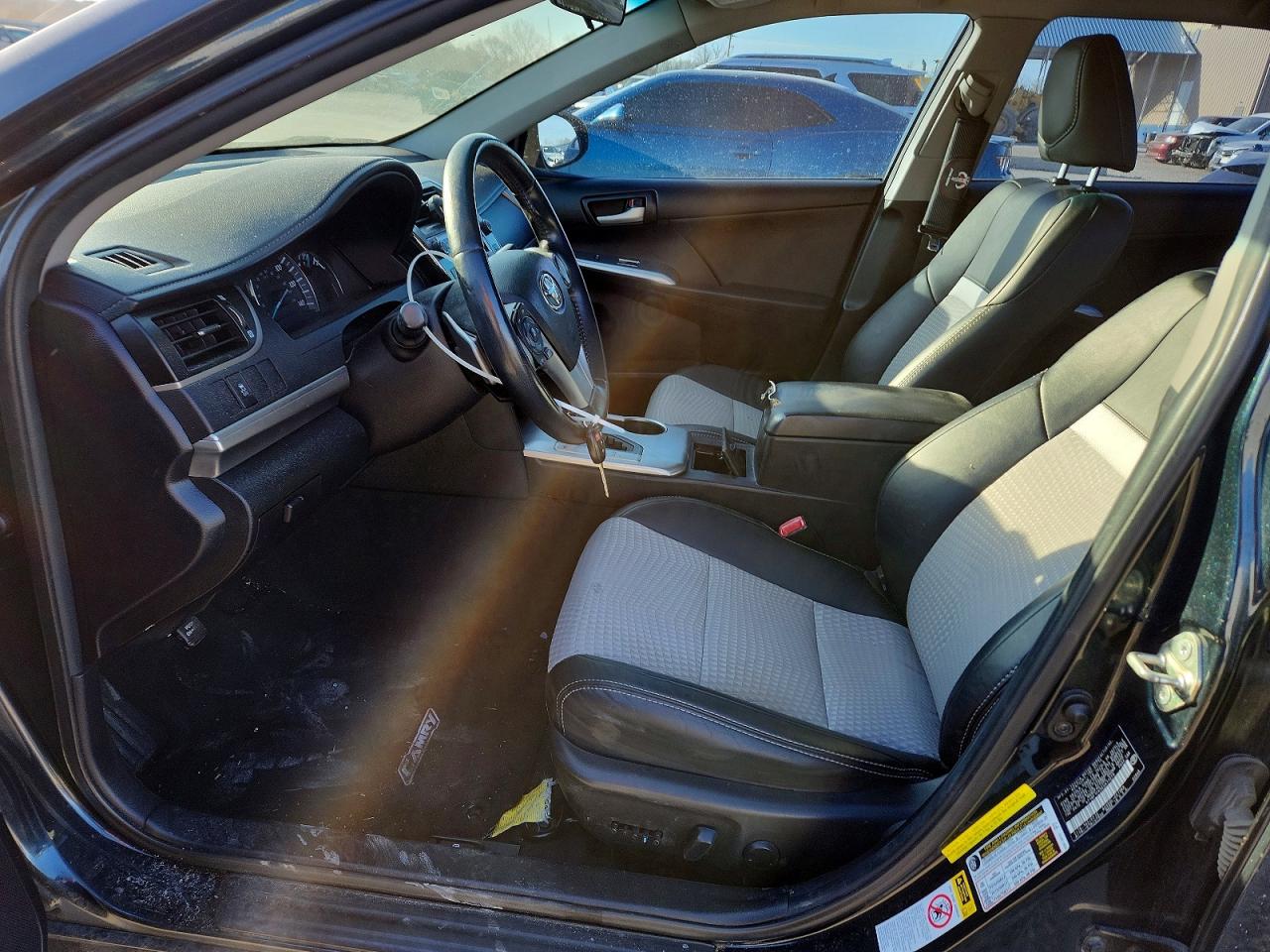 2014 TOYOTA CAMRY SE photo 7