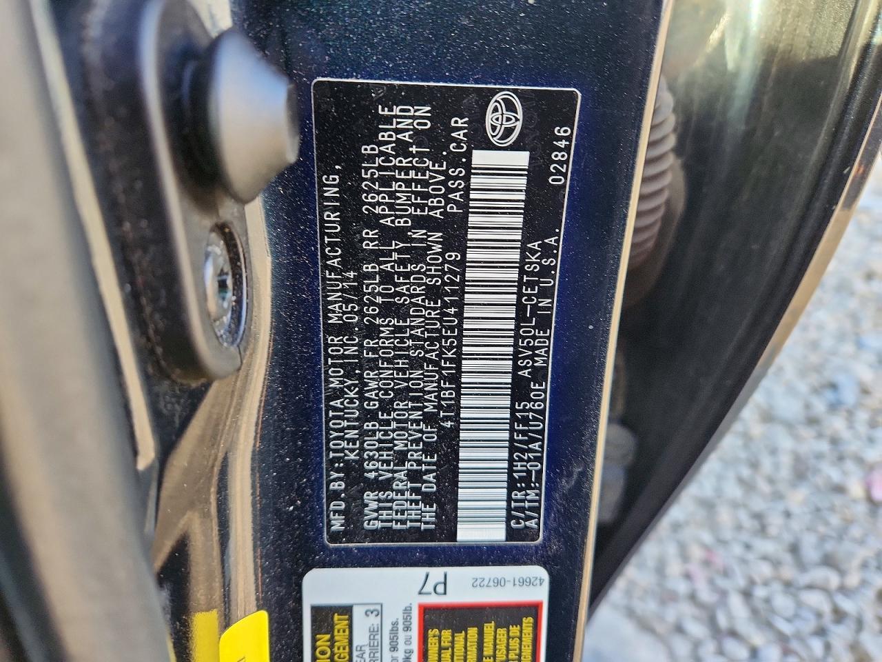 2014 TOYOTA CAMRY SE photo 12