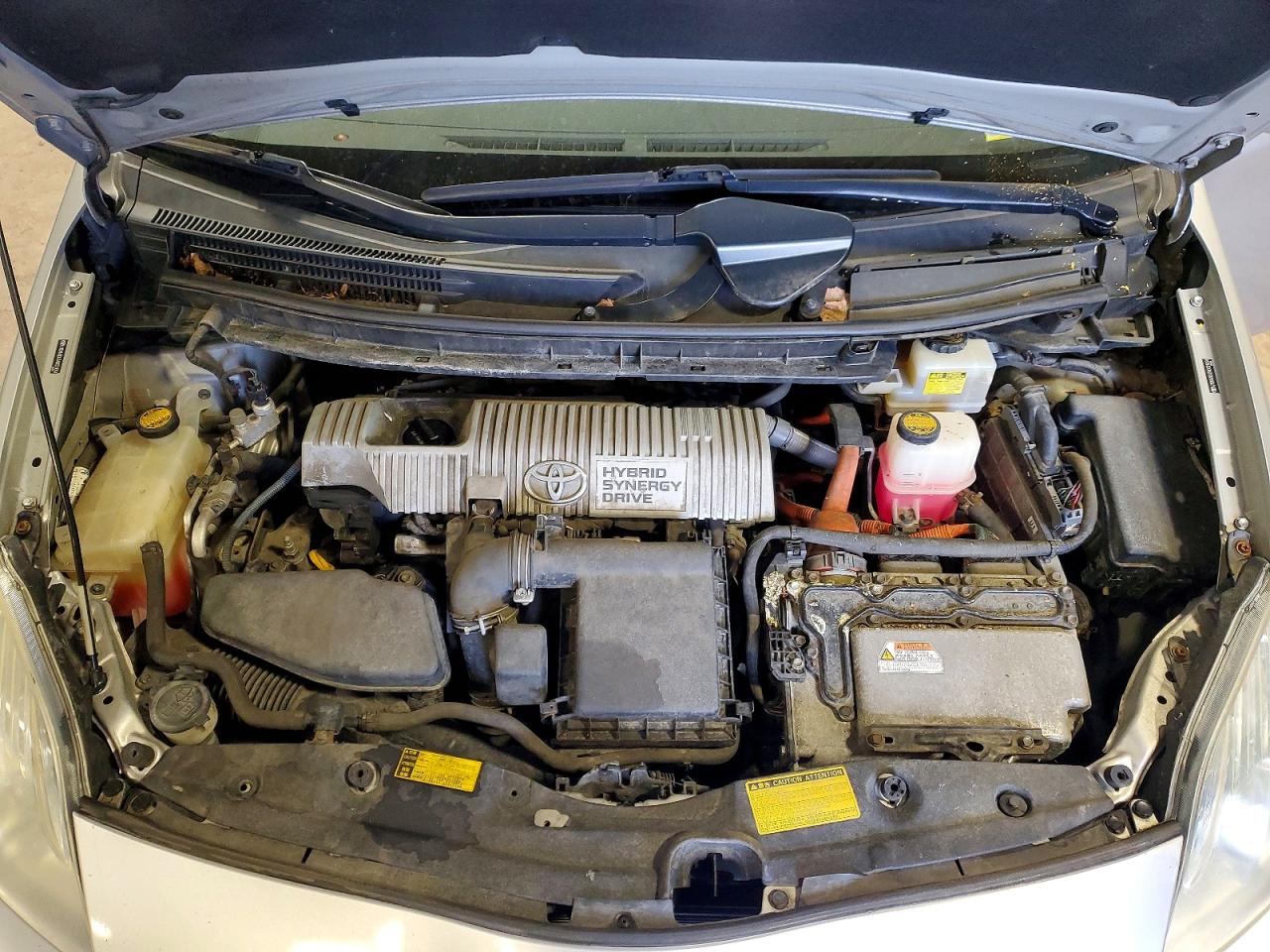 2010 TOYOTA PRIUS III photo 11