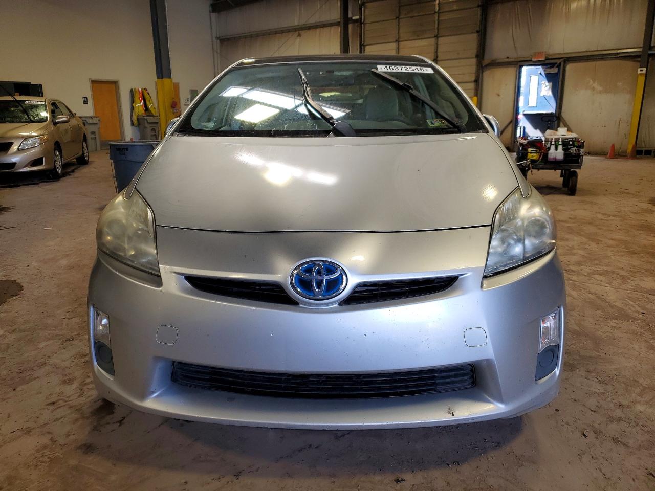 2010 TOYOTA PRIUS III photo 5