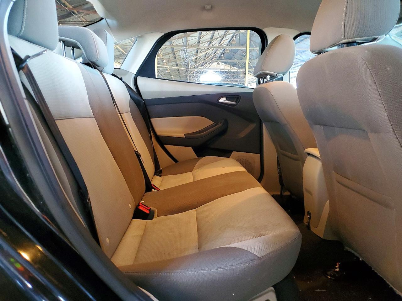 2014 FORD FOCUS SE photo 28