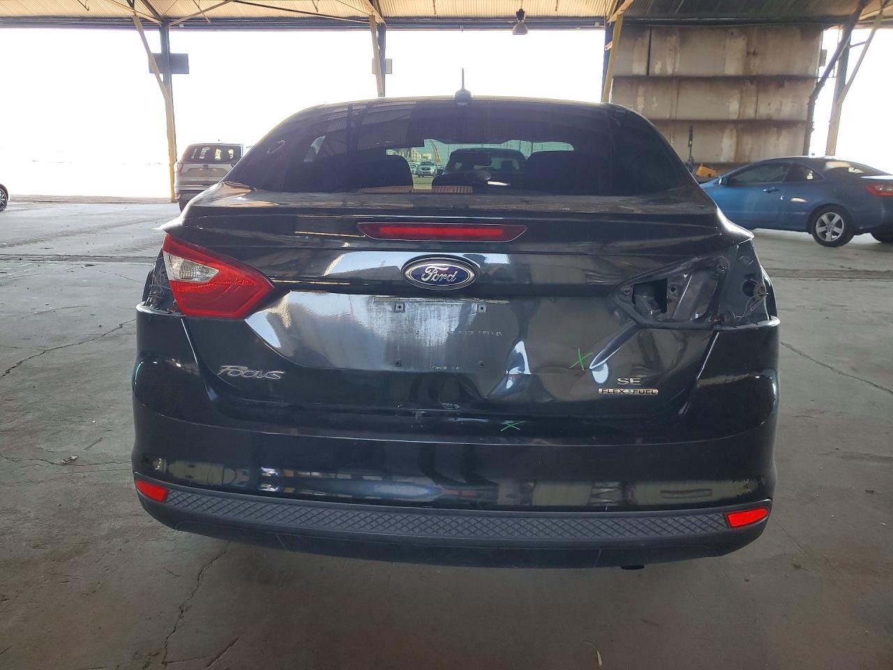 2014 FORD FOCUS SE photo 16