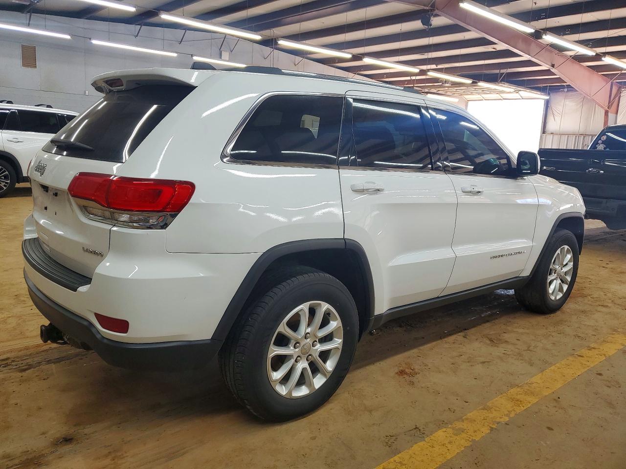 2014 JEEP GRAND CHEROKEE LAREDO photo 3