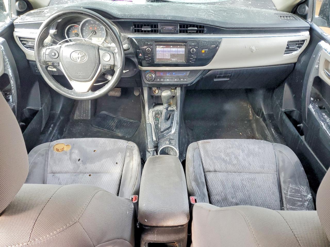 2014 TOYOTA COROLLA LE photo 8