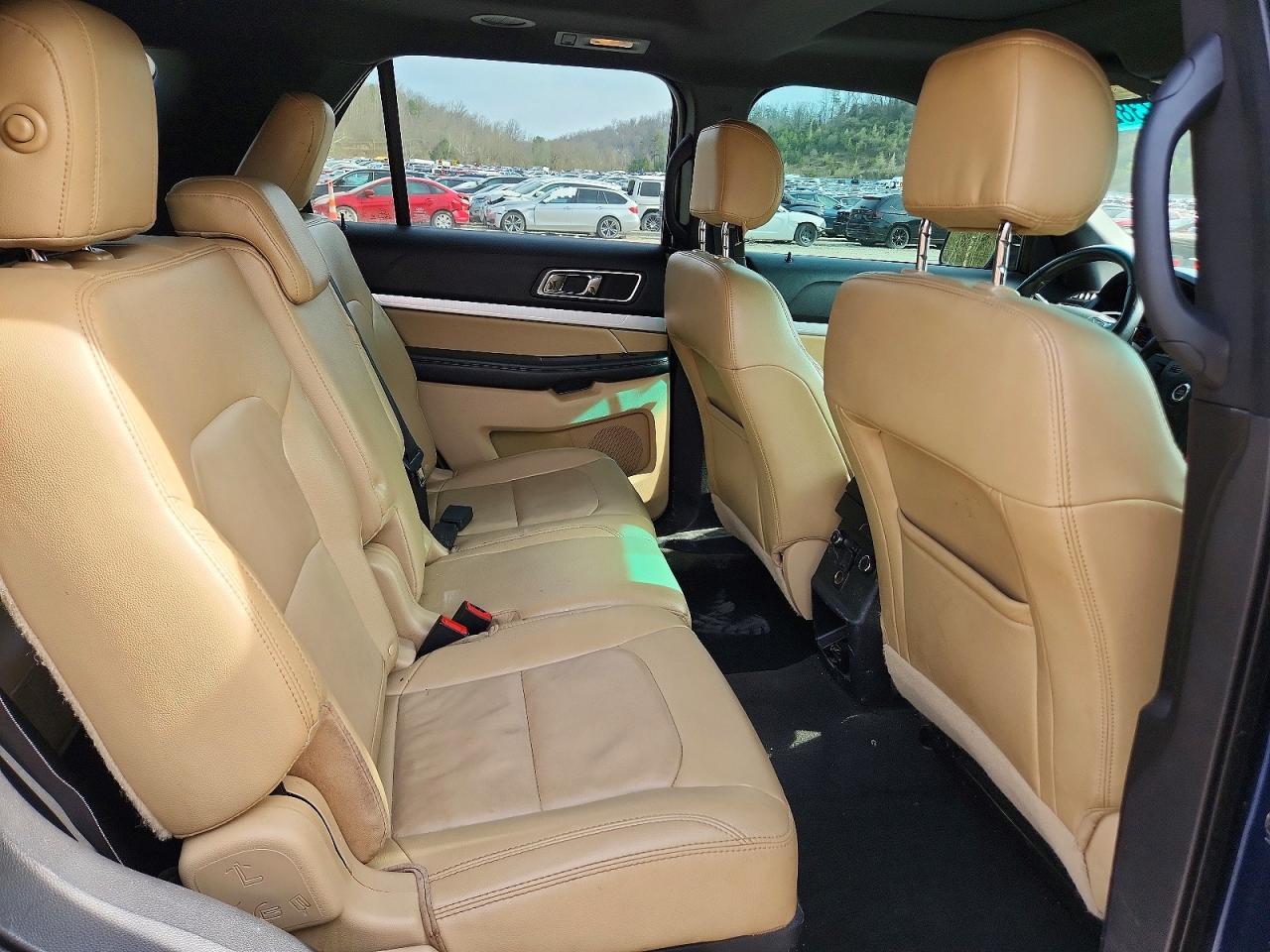 2017 FORD EXPLORER XLT photo 31