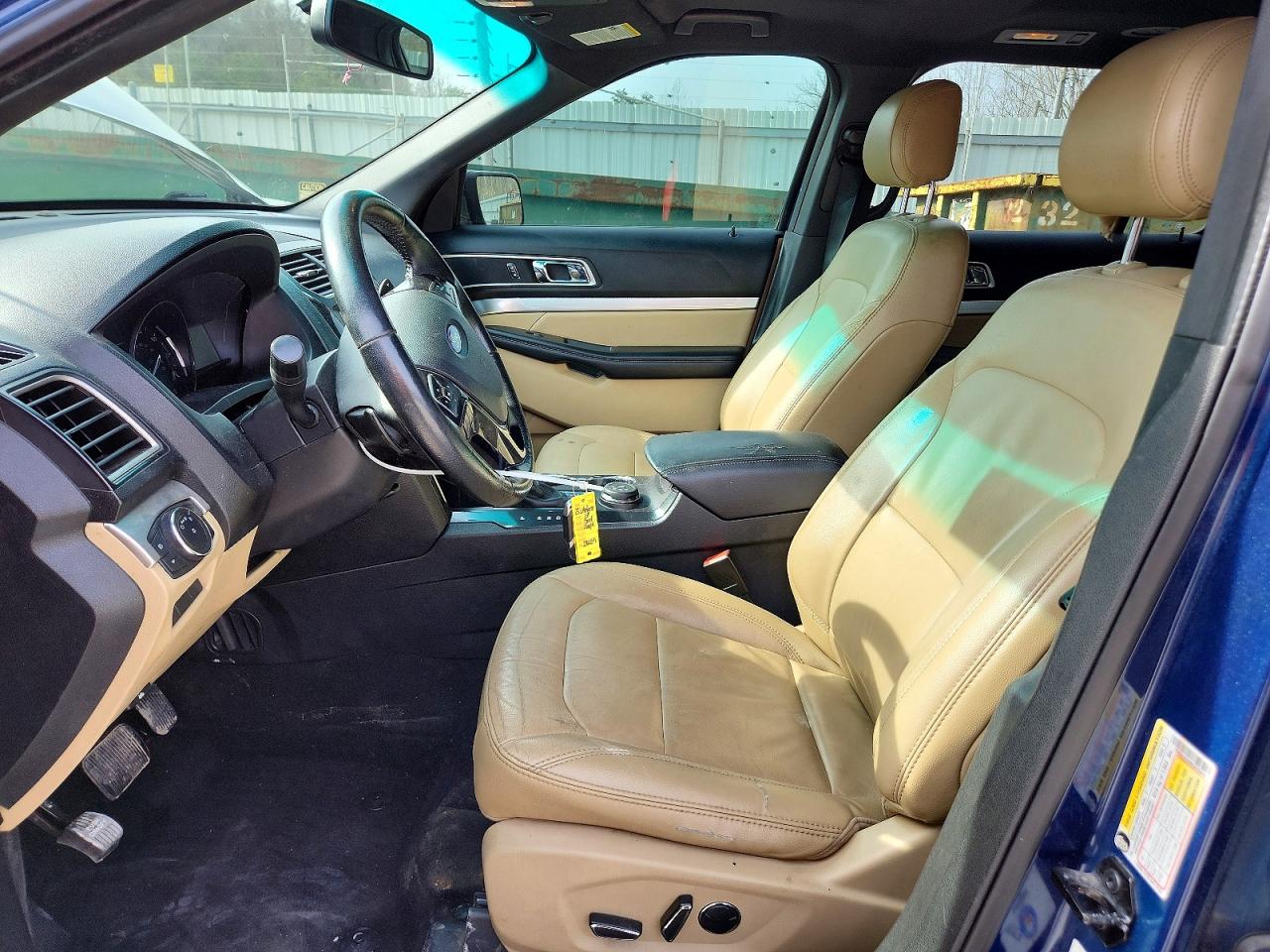 2017 FORD EXPLORER XLT photo 19