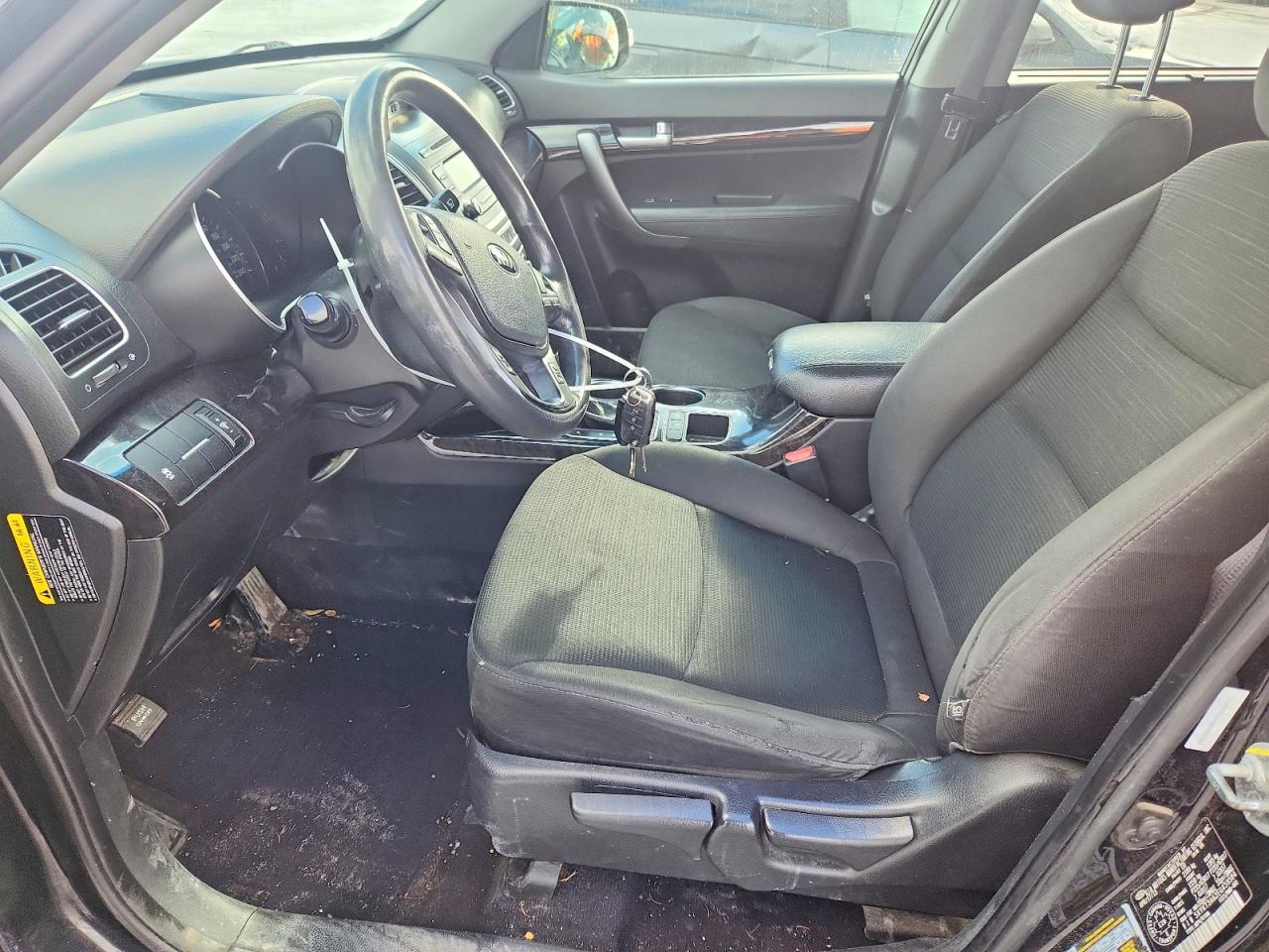 2014 KIA SORENTO LX photo 19